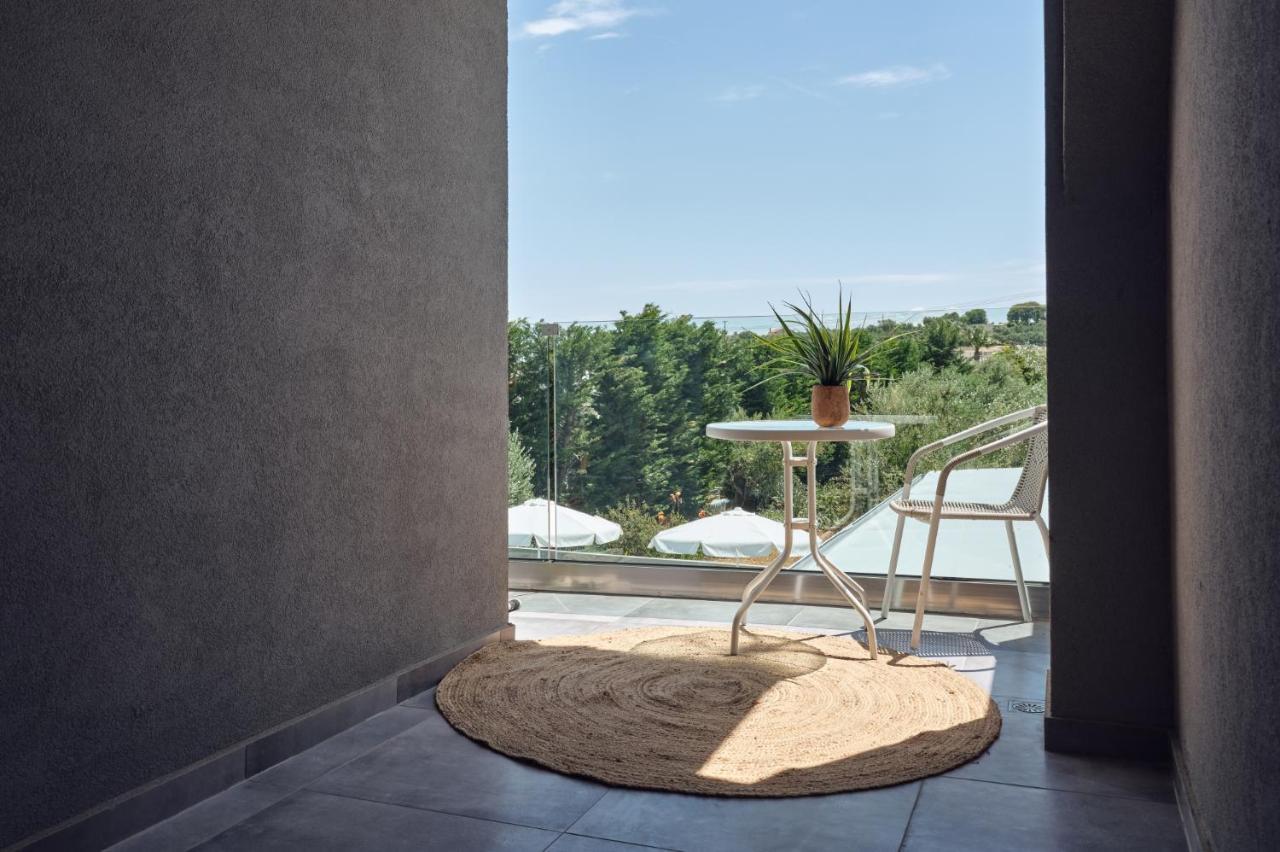 Dareia Suites Plános المظهر الخارجي الصورة