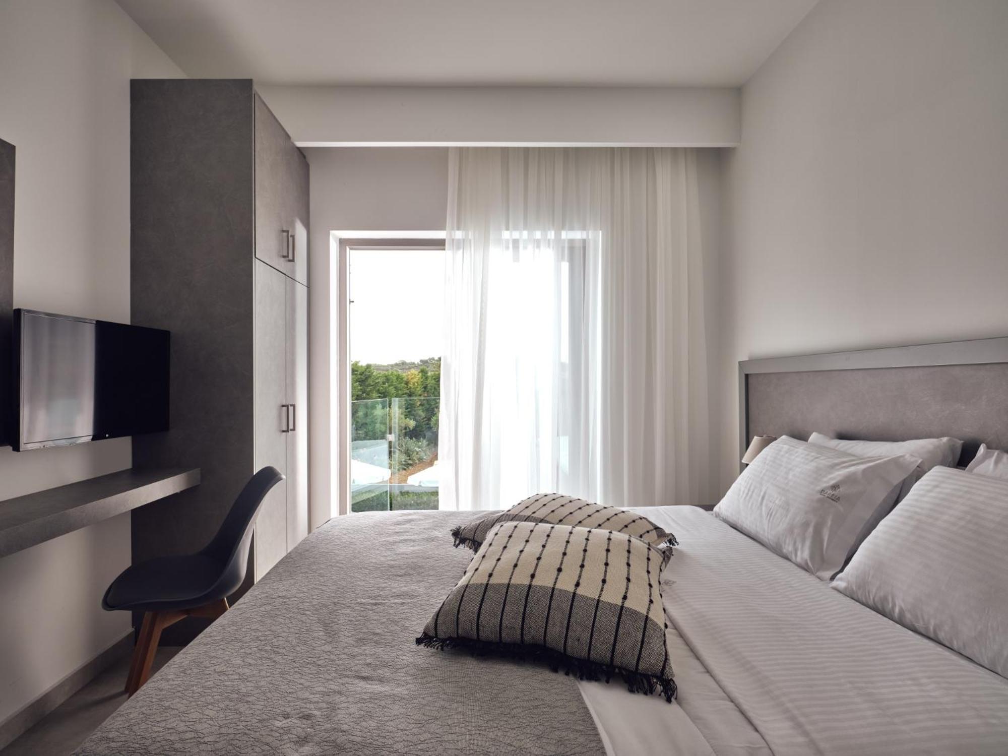Dareia Suites Plános الغرفة الصورة