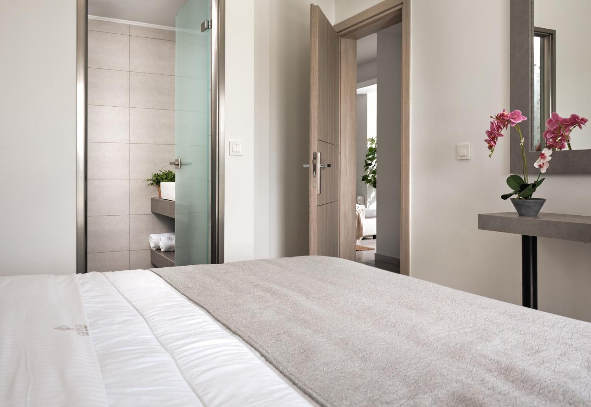 Dareia Suites Plános الغرفة الصورة