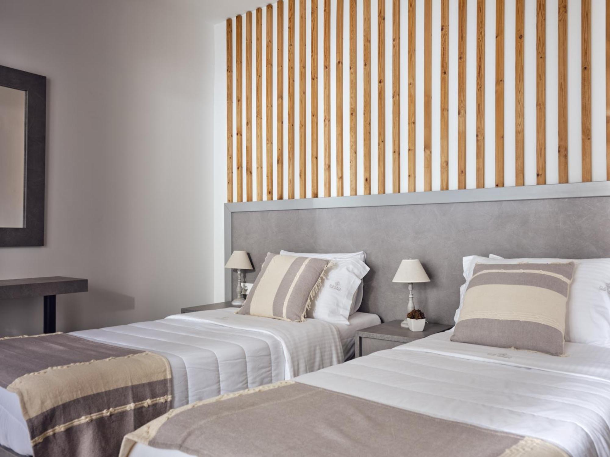 Dareia Suites Plános الغرفة الصورة